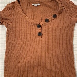 Tan american eagle shirt sleeve